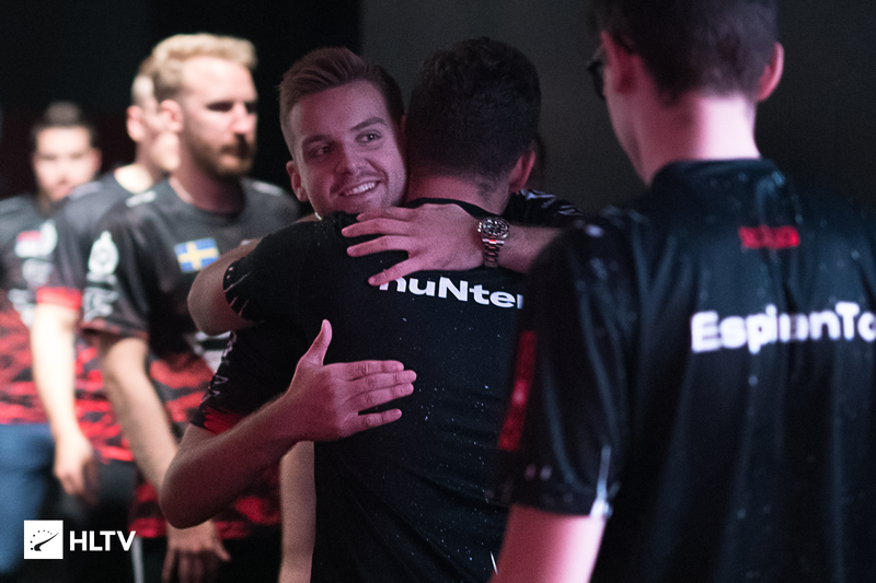 《英雄联盟手游》官方发布了2023年春节期间即将到来的4.0“花火绽春”大版本