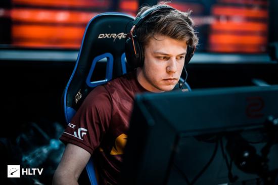 OMG昨日赛后返图：会以更好的面貌迎接新的赛季！