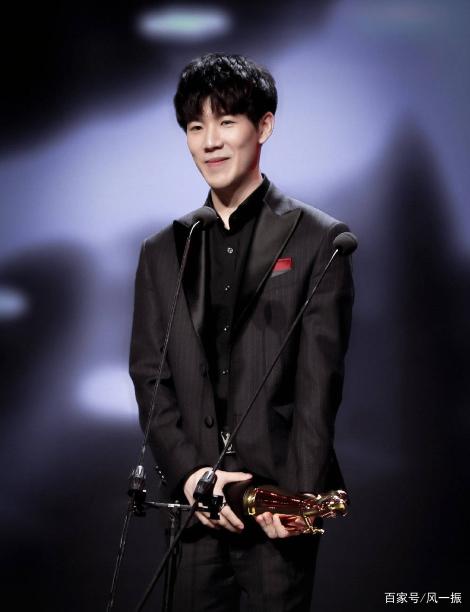 英雄联盟比分：2020LPL夏季总决赛，TES 3：2 击败JDG，LPL新王登基！