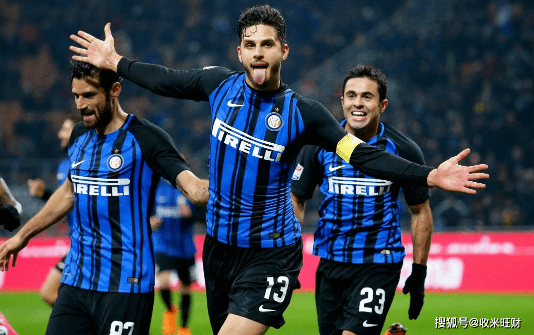 官方更新S14八强选手KDA榜：前五T1占了前三，Xiaohu第四