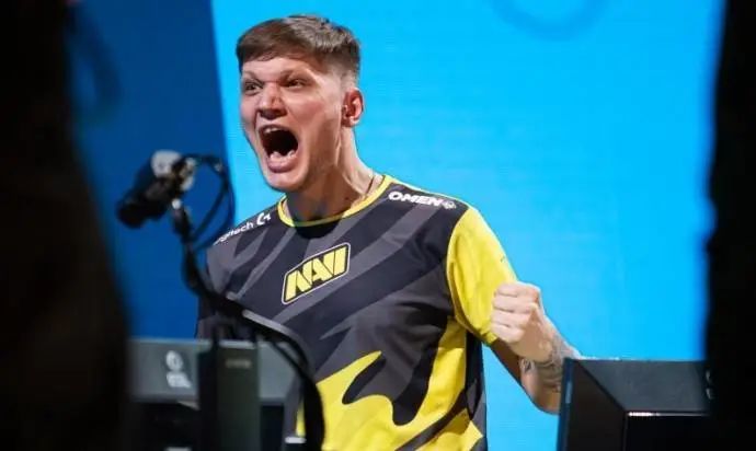 在赢得 Major 后更换阵容？